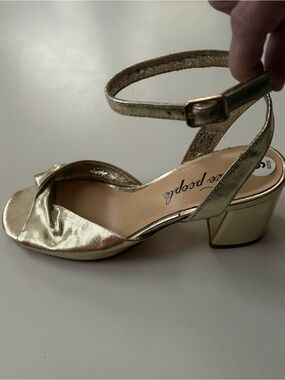 FREE PEOPLE Gisele Metallic Gold Leather-Block Heel Sandals Women’s Sz 6